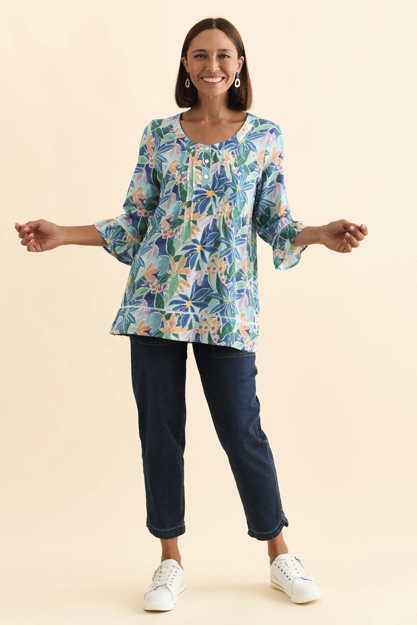 Cassidy Blue Garden Cotton Sleeved Top - Image 3