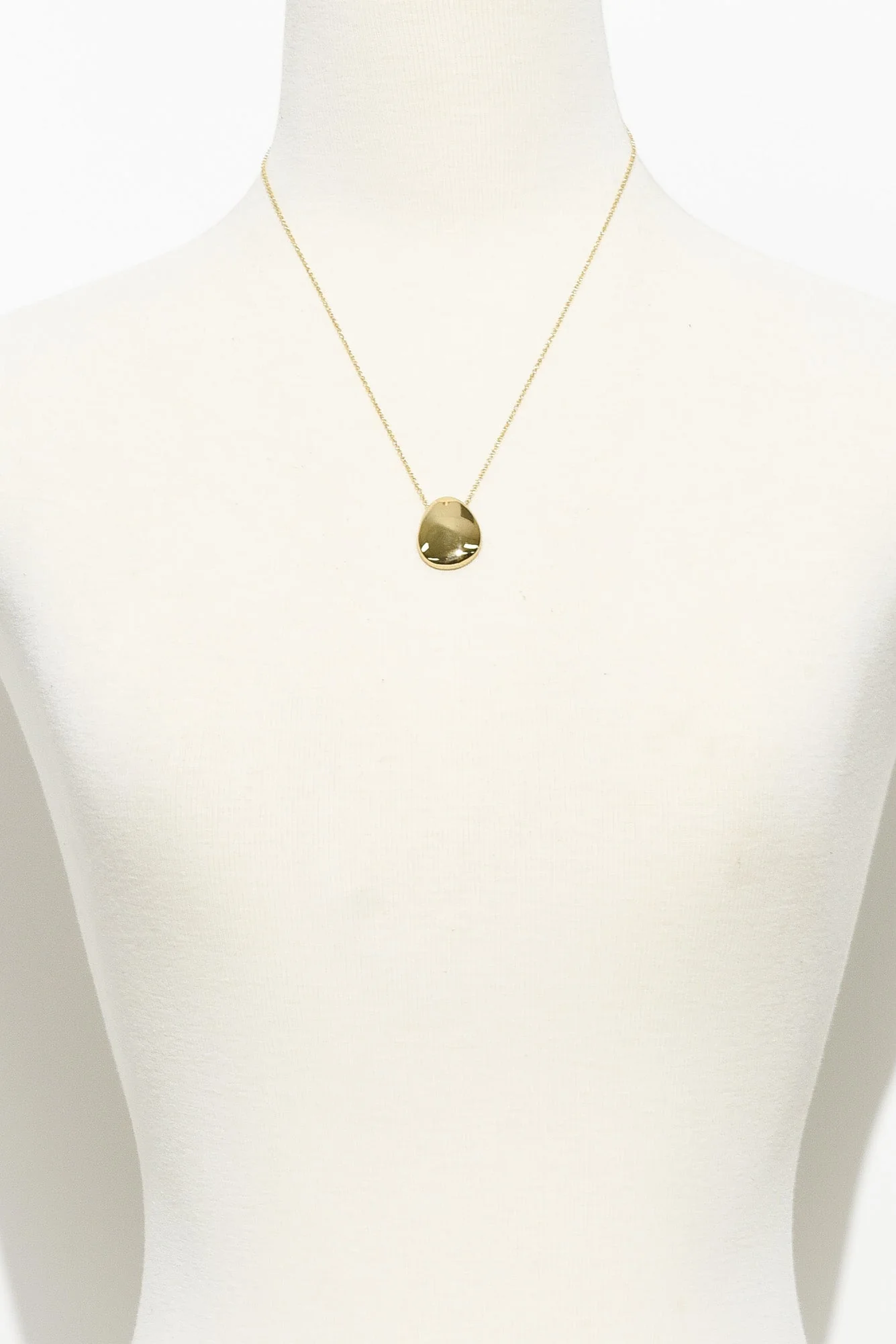Chloe Gold Pendant Necklace - Image 2
