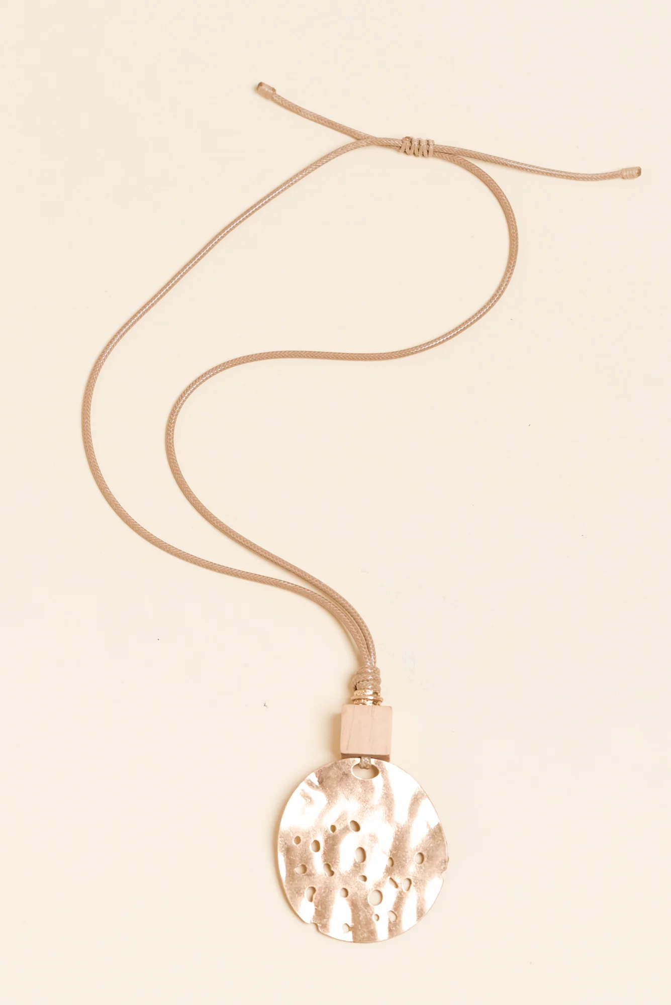 Faye Natural Disc Pendant Necklace