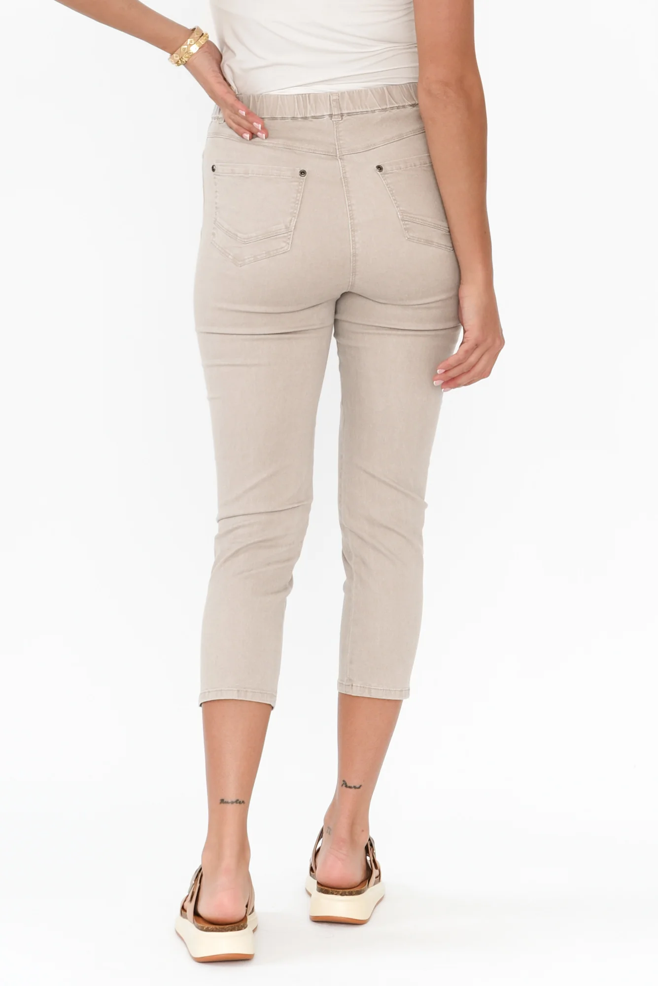 Reed Washed Natural Stretch Cotton Capri Pants - Image 4