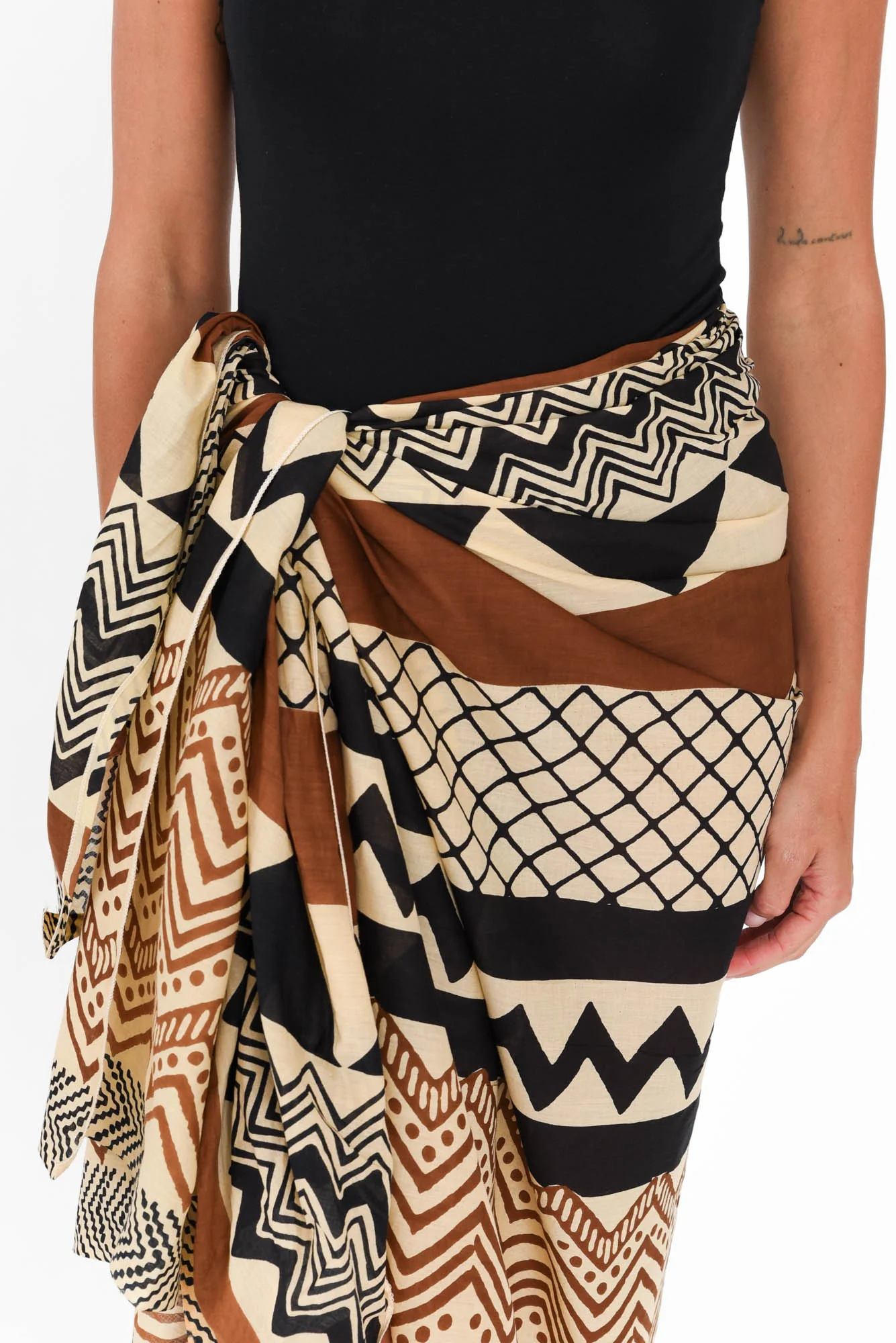 Rimini Brown Geo Sarong - Image 5