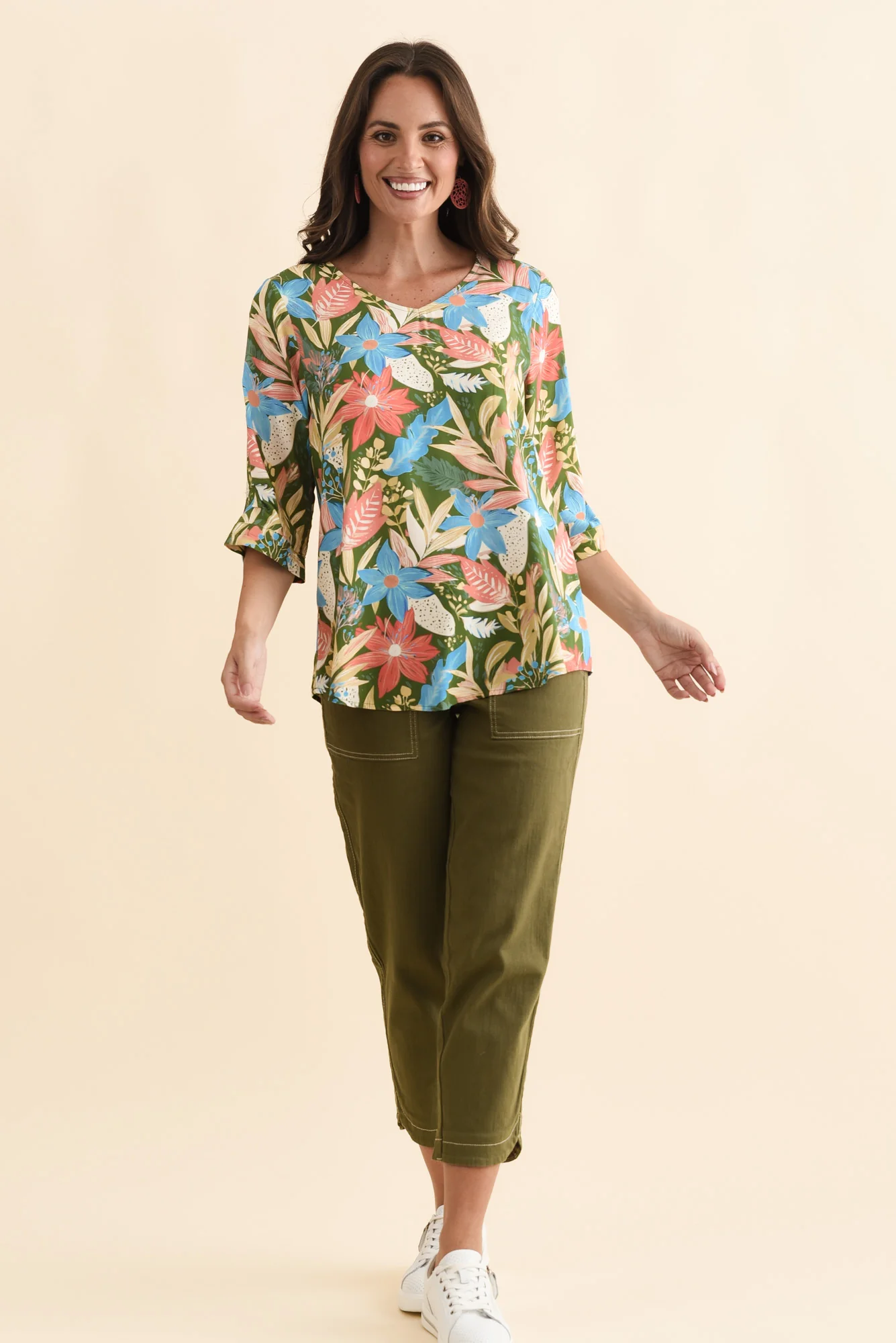 Riveria Green Garden V Neck Top - Image 2